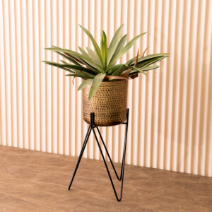Keeth Metal Planter with Stand- 52 cm