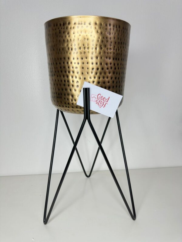 Keeth Metal Planter with Stand- 52 cm