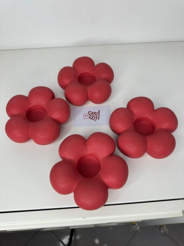Quinn ceramic flower candle holder 14*14*5 cm