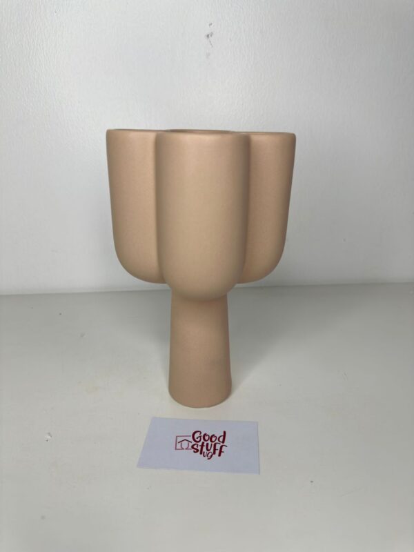 Quinn ceramic flower shape vase 11.8*11.8*22.8 cm