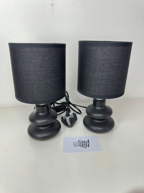Tria set of 2 ceramic table lamp black