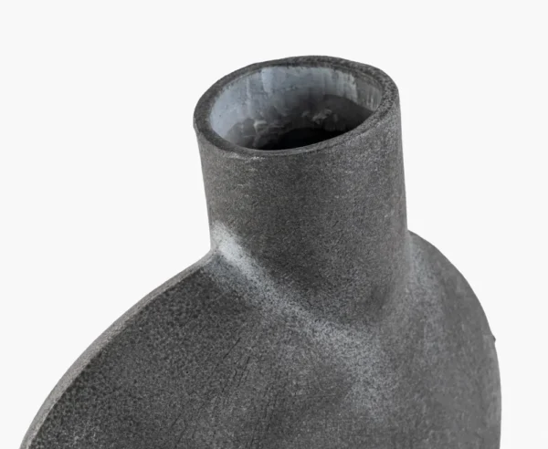 Black Vase 16.7x7.7x25cm